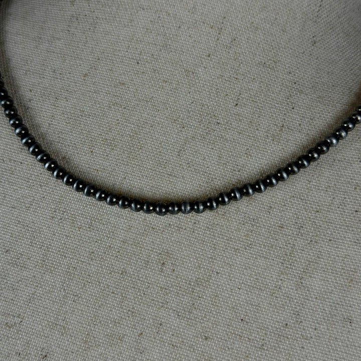 Navajo-Inspired Pearl Necklace | Short | 4mm