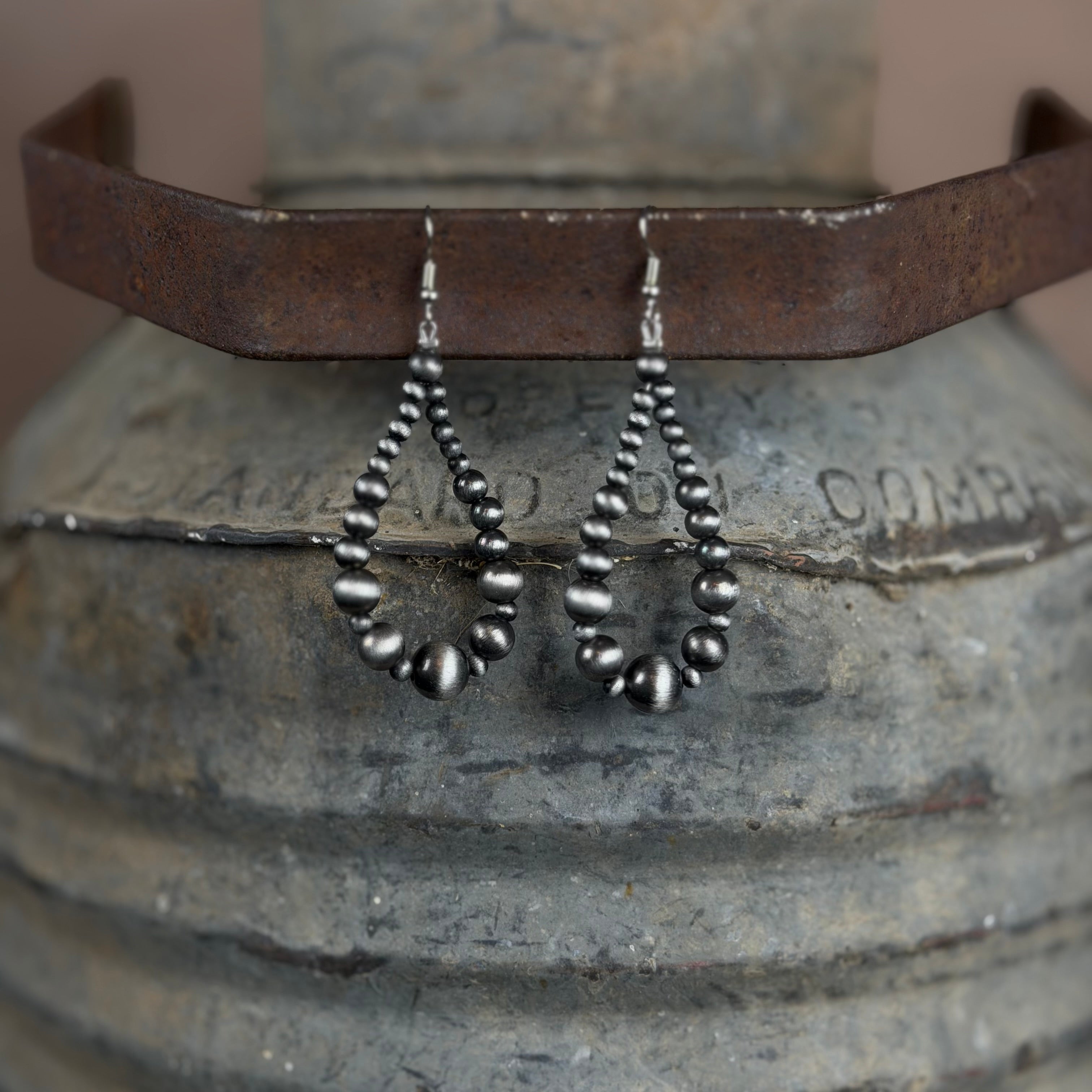 Navajo Pearl Teardrop Earrings ￼