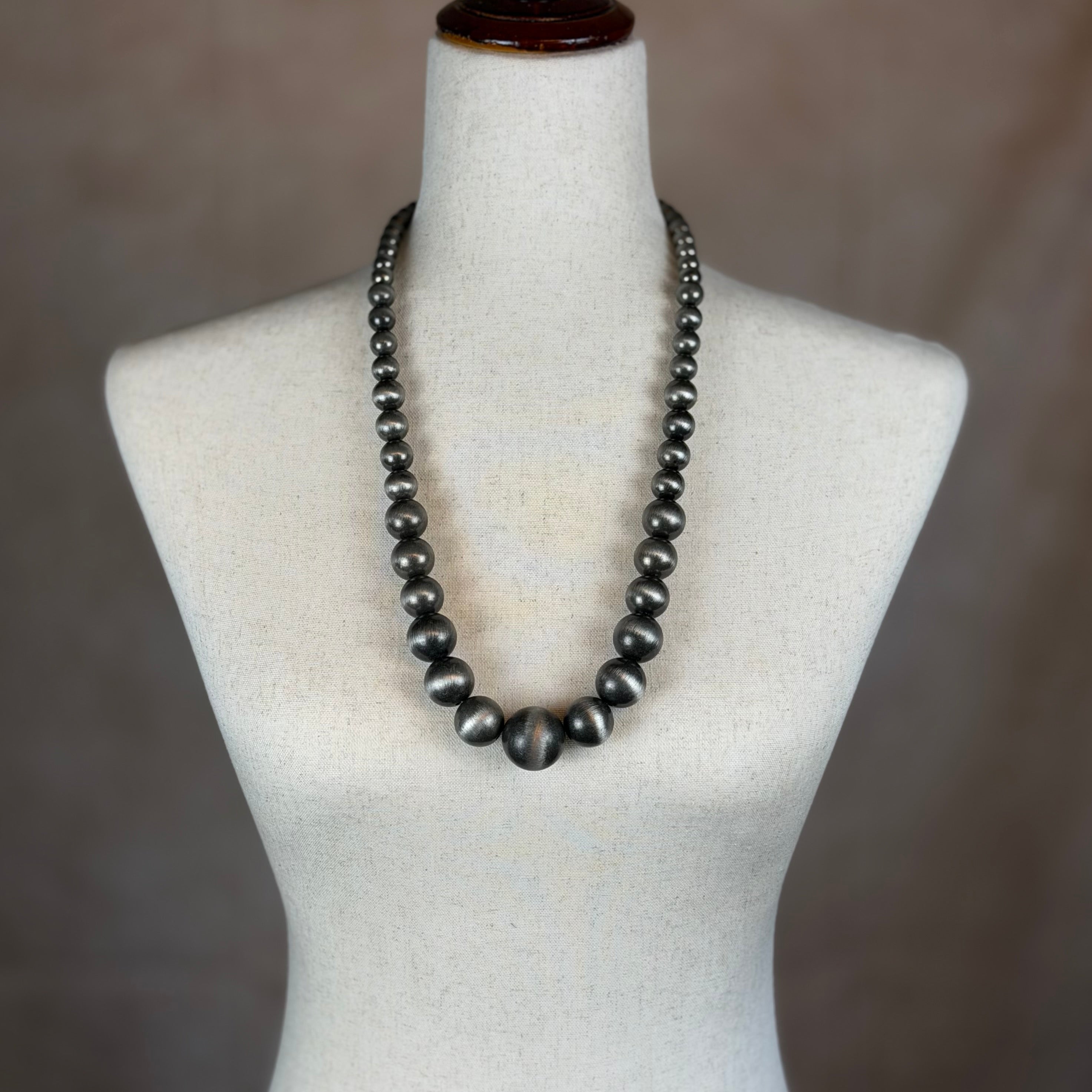 Grand Graduated Navajo Pearl Necklace | 25”