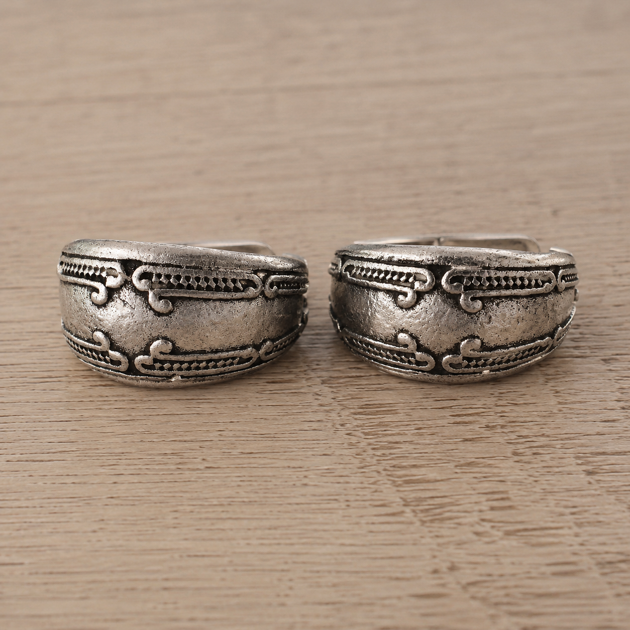 Western Scroll Hoop Earrings