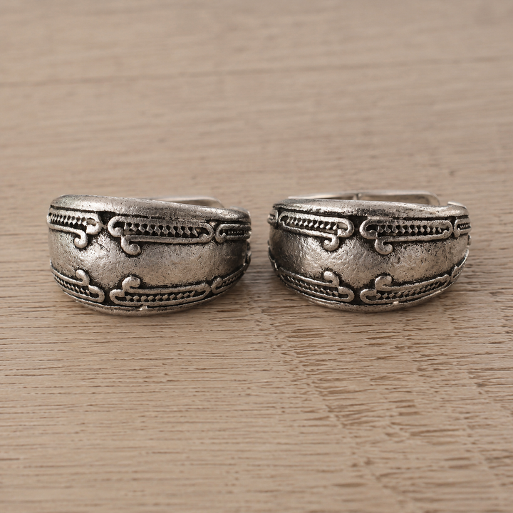 Western Scroll Hoop Earrings
